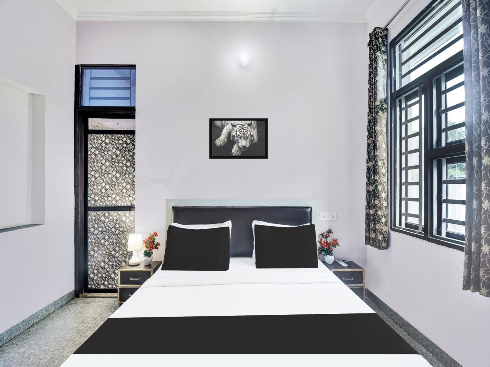 Hotel O Sawariya Palace ชัยปุระ ภายนอก รูปภาพ